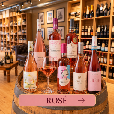 Udvalg af italienske Ros�vine fra Vino de Gaudio pr�senteret p� en vint�nde i vinbutikken.
